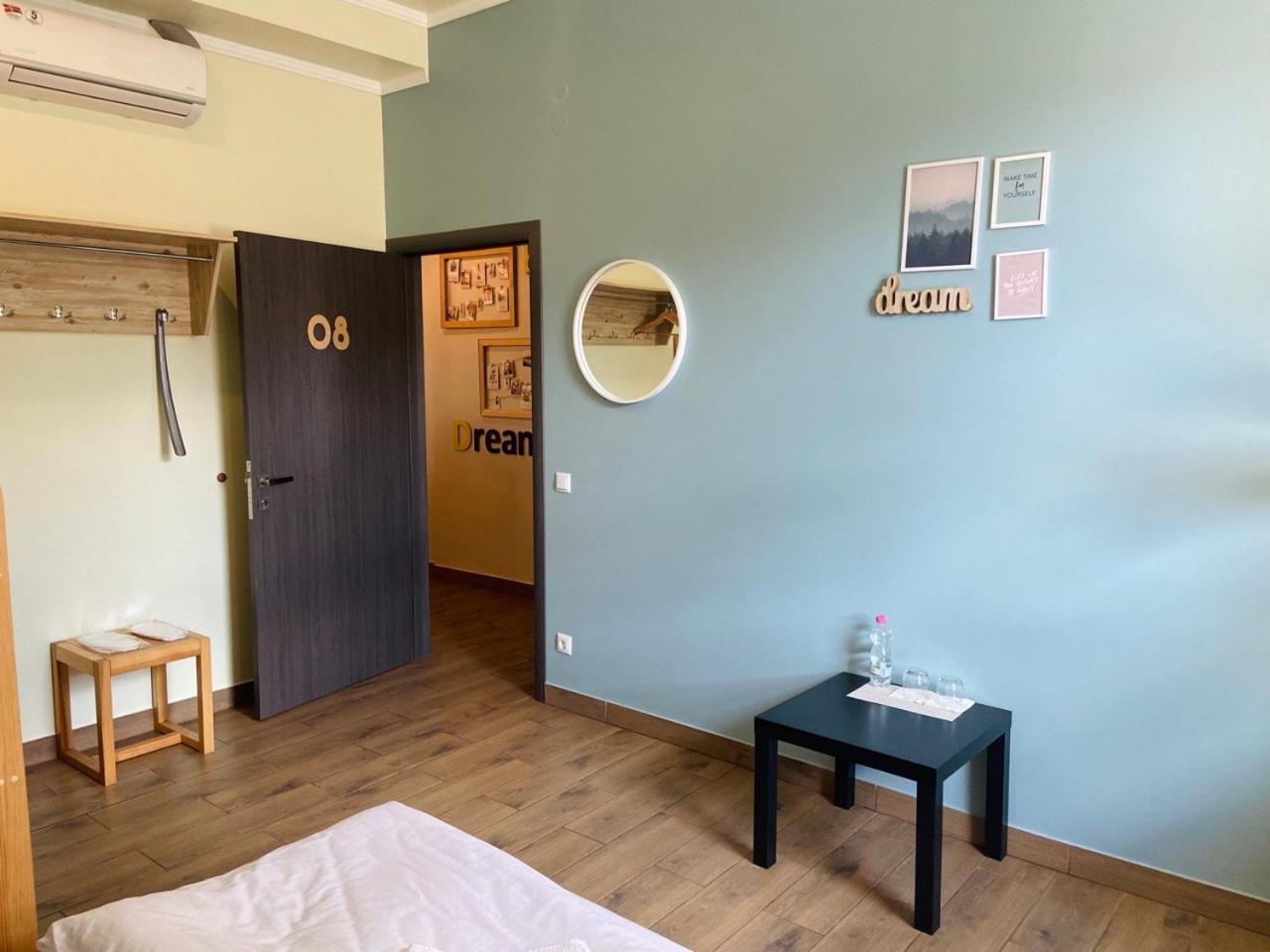 Dream Hostel Khmelnytskyi Bagian luar foto