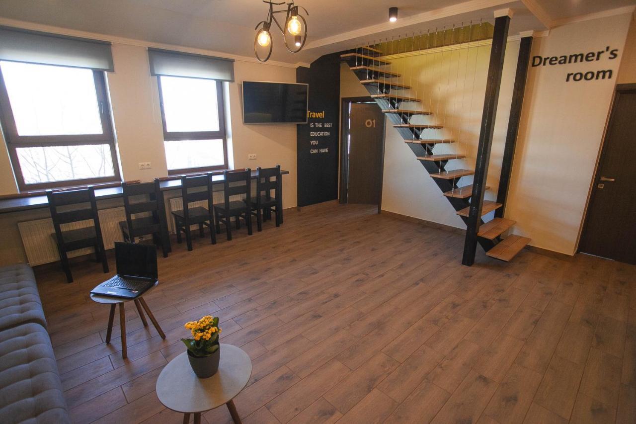 Dream Hostel Khmelnytskyi Bagian luar foto